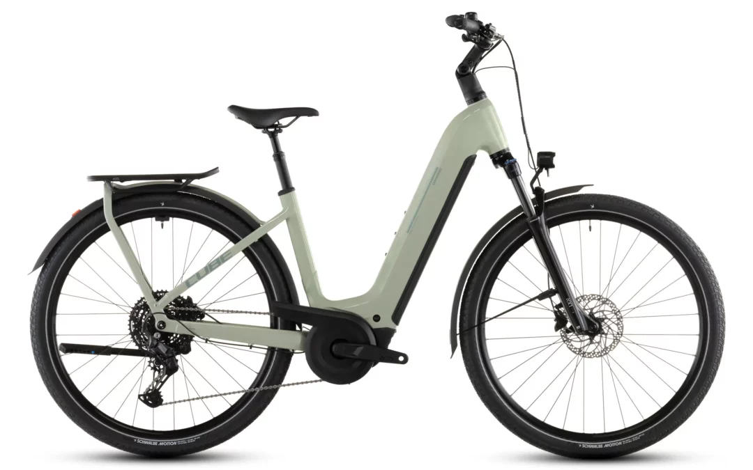 CUBE | Kathmandu Hybrid ONE 800